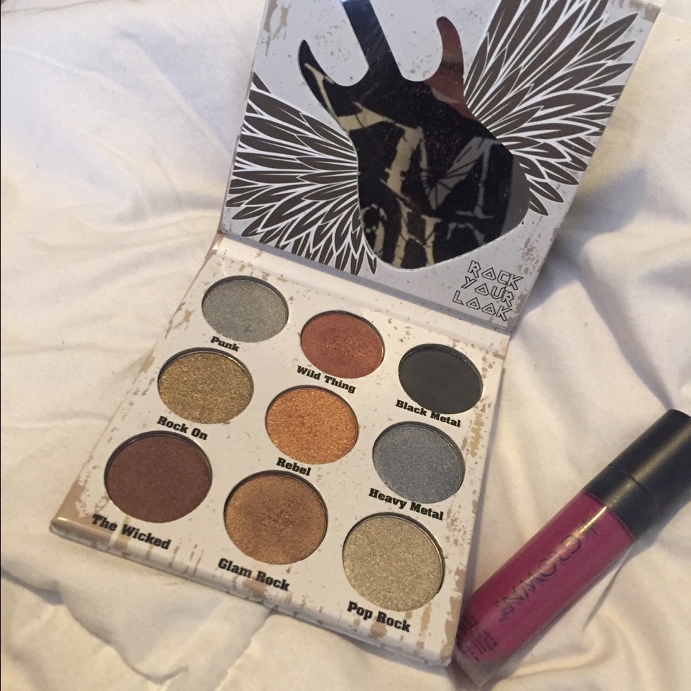 Crown Metals Eyeshadow Palette + Lipstick Bundle